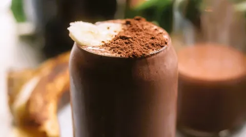 شیرکاکائو خوشمزه و خانگی به روش کافی شاپ
