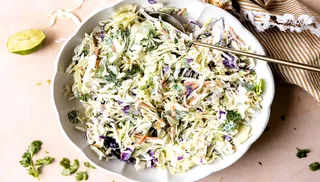طرز تهیه سالاد تاکو خوشمزه و ترد برای تاکو